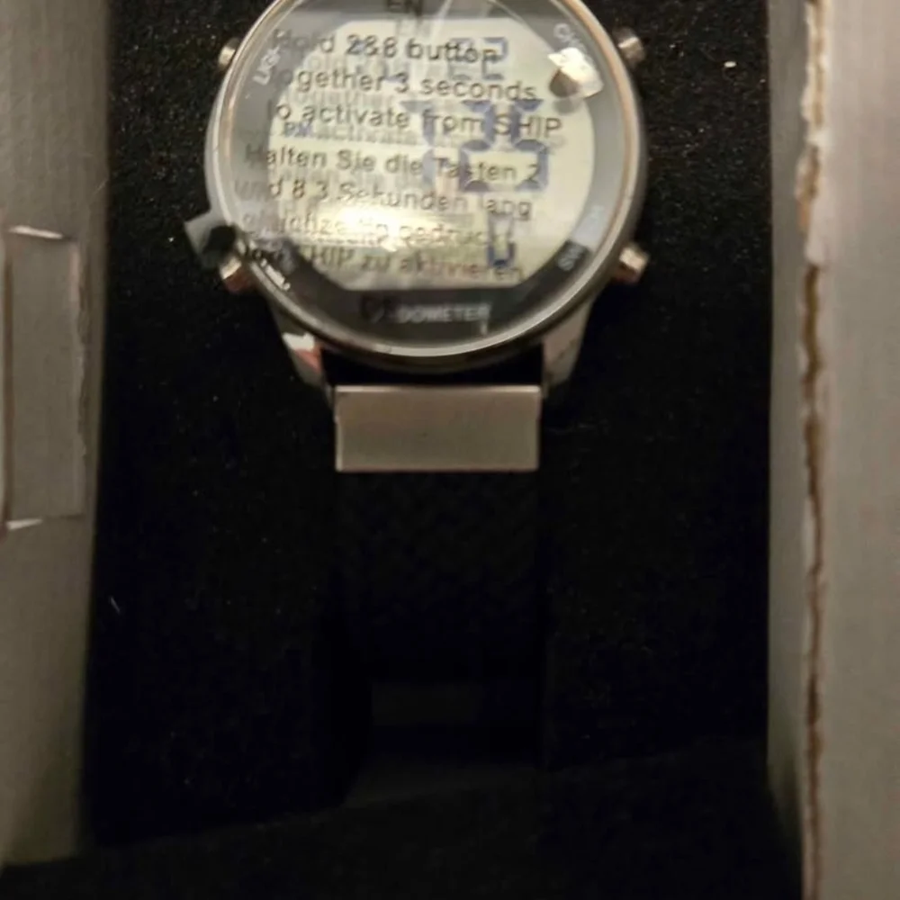 Hearkent Digital Watch/Pedometer with Black Strap - Picture 3 of 6